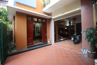 Three bedrooms house for rent in Cau Giay, Ha Noi